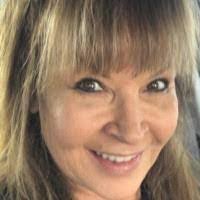 Kathleen Eliowitz's Instagram, Twitter & Facebook