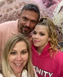 Forrest Bailey's Instagram, Twitter & Facebook