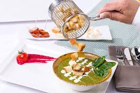 O ţelina … supa de ciuperci ingrediente: Supa Crema De Spanac Picture Of The Old Sibiu Restaurant Bucharest Tripadvisor