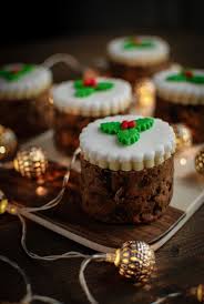 Fig And Pistachio Baked Bean Tin Christmas Cakes Recipe Katiecakes Recipe Fruit Cake Christmas Christmas Baking Christmas Food