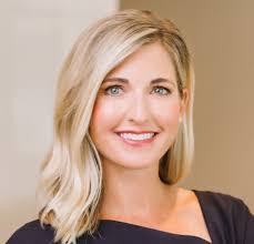 Leighton Davis's Instagram, Twitter & Facebook