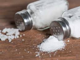 That hard clump of salt will block up the shaker, which is a big letdown for those of us who add a dash of salt to everything. Ways To Remove Excess Salt From Food Times Of India