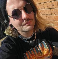 Left nose hair cut out with a total weight of 1.4 grams. Right nose hair  1.1 grams. That's an 8% increase