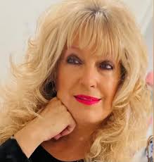 Sandra Wilson's Instagram, Twitter & Facebook