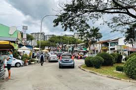 En yakın havaalanı olan sultan abdülaziz şah havaalanı 22 km. Streetscapes Desa Setapak Shops Cater For Student Population The Edge Markets