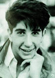 David schwimmer's 'major crush' on jennifer aniston revealed, more. David Scwimmer Garotas Atores Garoto