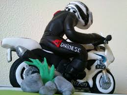 En fórmulamoto.es hemos querido elaborar esta selección porque sabemos que sois muchos los que buscáis una moto. Tartas De Cumpleanos Y Bodas Con Motos Suzuki Motocicletas Suzuki