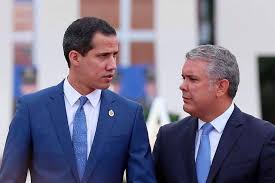Una vez más reiteramos que como gobierno no vamos a desfallecer un solo minuto, un solo día, en la lucha contra el según el diario local la opinión, el atentado sucedió en el momento en que sobrevolaban el anillo vial occidental, y desde los cerros dispararon muchas veces. Cmoth5ybmckezm