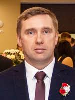 Niezwykłe pożegnanie absolwentów „Konarskiego” rocznik 2020 :: Zespół Szkół  nr 1 im. ks. Stanisława Konarskiego w Jędrzejowie