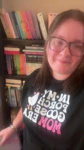 Carly Beck|📚books and things| (@thatopalgirlreads)