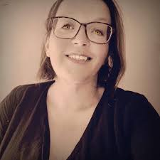 Female pen pals of all ages wanted