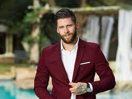 8, the bachelor nation page shared two separate photos of the reality stars enjoying a late night out. Chocken I Bachelor 2019 Tva Killar Istallet For En Tv4 Se