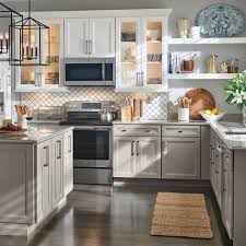 Thomasville Classic 14 5x14 5 In Cabinet Door Sample In Russell Maple White 772515411465 The In 2020 Beautiful Kitchen Cabinets Tuscan Kitchen Kitchen Remodel Small