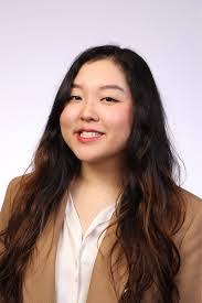 Helen Ye's Instagram, Twitter & Facebook