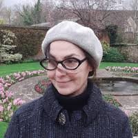 Robyn Waller's Instagram, Twitter & Facebook