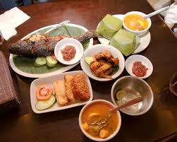 Also, if an egg layer sticks to the pan while cooking, add a little oil to the pan between rolling. Sundanese Cuisine Wikipedia