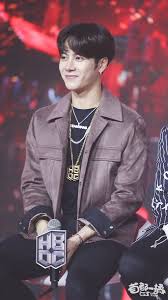 Jay b, mark, jackson, jinyoung, youngjae, bambam, and yugyeom.got7 debuted in january 2014 with the release of their first ep got it?, which peaked at number two on the gaon album chart and number one on billboard's world albums chart. Pin On Jackson Wang 2018