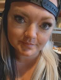 Amber Dempsey's Instagram, Twitter & Facebook