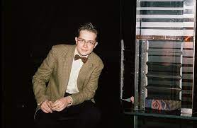 Prezident české stomatologické komory roman šmucler promluvil o svých zkušenostech s očkováním vakcínou od firmy pfizer. Roman Smucler Robert Carrithers