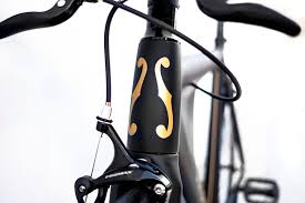 世界限定一台のLEON×LEADERコラボ第2弾がリリース。