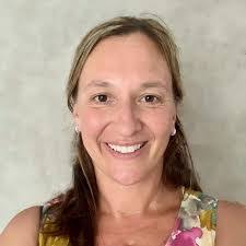 Bernadette Bain's Instagram, Twitter & Facebook