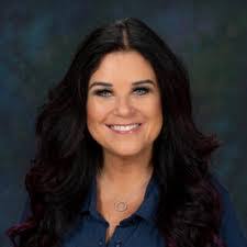 Terri Shore's Instagram, Twitter & Facebook