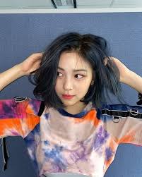 Itzy group member ryujin korean name finger hearts 100 page 6. The Only Itzy Member Receiving Positive Responses For Their Comeback Knetizen Kpophit Kpop Hit