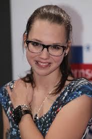 Stefanie fabienne heinzmann (born 10 march 1989) is a swiss pop singer and television personality. Stefanie Heinzmann Looks Stylebistro