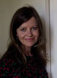 Donna Mcrae's Instagram, Twitter & Facebook