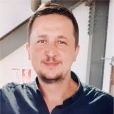 Erdal Akcay's Instagram, Twitter & Facebook