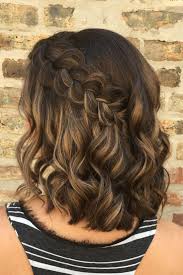 These are great styles that will give you a fancy look without your looking too they are great for weddings to be sure. How Perfect Is This Simple Elegant Braided Hairstyle Hair By Goldplaited Peinados Con Trenzas Pelo Corto Peinados Cabello Corto Peinados Fiesta Pelo Corto
