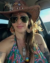 Ashley Acri's Instagram, Twitter & Facebook