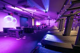 Un tel club est souvent unique, son emplacement même en fait une perle rare. 5 Salles De Sport Ultra Premium Blog Gymlib