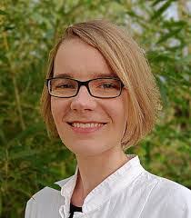 Lisa Stach's Instagram, Twitter & Facebook