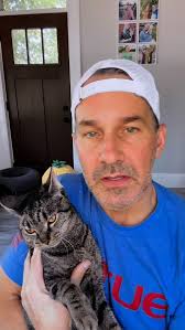 Bonus points for anyone who makes Nuggie a Keith Morrison costume 😹 ,  @datelinenbc @keithleansonthings #catdad #catsoﬁnstagram #specialneedscats  #vetsofinstagram