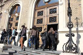 Cat despre facultate este una foarte buna si recunoscuta international. Peste 1200 De Locuri Bugetate Disponibile La Ubb Pentru Admiterea Din ToamnÄ Transilvania Reporter