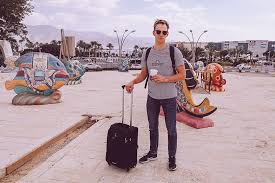 Travelpro 1020disc all products black carry on luggage core feature:lightweight ff flight path flightpath friendsfamily garment bags gift max lite mxleu notfc5 overnight style:carry on luggage style:garment. Travelpro Maxlite 5 Spinner Carry On Review Cleverjourney