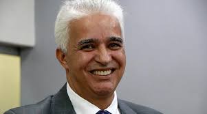 Empresário José Mendonça é homenageado com Cartão de Prata