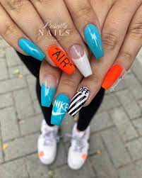 Recreated This Set Originally Done By Chaunlegend Offsetnails Nikenails Hypebeast All Hand Drawn Nails Sneaker Nails Acrylic Nails Coffin Glitter