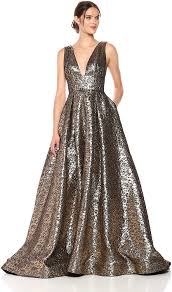 A collection of classic designs curated with a youthful sophistication that both marks the moment and redefines tomorrow. Amazon Com Mac Duggal Women S V Neck Metallic Ballgown Clothing
