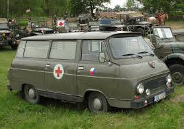 Vše začíná již od přední části automobilu, kde škoda 1203 dostala podle designera hájka „dvojitý kšilt. Skoda 1203 Sanita 1977 Auta5p Id 13863 Ger
