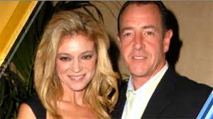 Father of Lindsay Lohan appears in Palm Beach County courtroom
