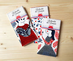 Le Chocolat De Paques S Expose Chez Sergeant Paper Diseno Grafico Disenos De Unas Embalaje