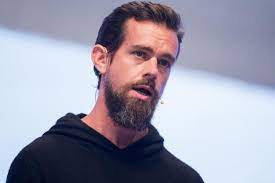 Twitter boss jack dorsey unfollows donald trump. Portrat Zehn Tage Schweigen Twitter Chef Jack Dorsey Setzt Auf Extreme Augsburger Allgemeine