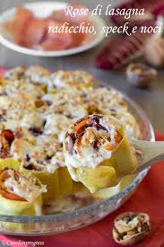 Questa raccolta di ricette di lasagne e rotoli di pasta è deliziosa, ci sono diverse idee ricette per. Le Rose Di Lasagna Radicchio Speck E Noci Sono Uno Splendido Primo Per I Giorni Di Festa Nei Mesi Autunnali Ed Invernali Facil Ricette Ricette Di Cucina Cibo