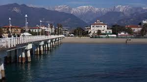 Annunci di case vacanza in affitto a massa: Marina Di Massa Massa Case Vacanze Appartamenti In Affitto Etc Vrbo