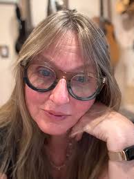 What a lovely double header for me. First stop Dizzy's Club to hear Ben  Wolfe ✨🎶💗🎶✨ went with the totally brilliant Lakecia Benjamin. Then  downtown to Mezzrow to hear Libby York ✨🎶💗🎶✨