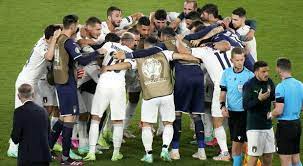 Una passeggiata come definisce l'equipe. Turchia Italia 0 3 Autogol Di Demiral E Poi Immobile E Insigne Gli Azzurri Partono Col Piede Giusto