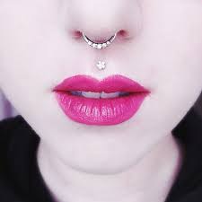 Bright Pink Lips Cute Medusa Piercing And Rhinestone Septum Piercing Medusa Piercing Face Piercings Piercings