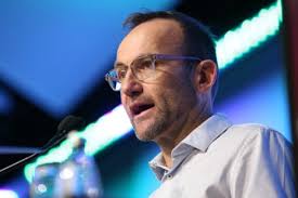 Greens want to 'improve and pass' Labor's climate bill but remain critical  of 43% target